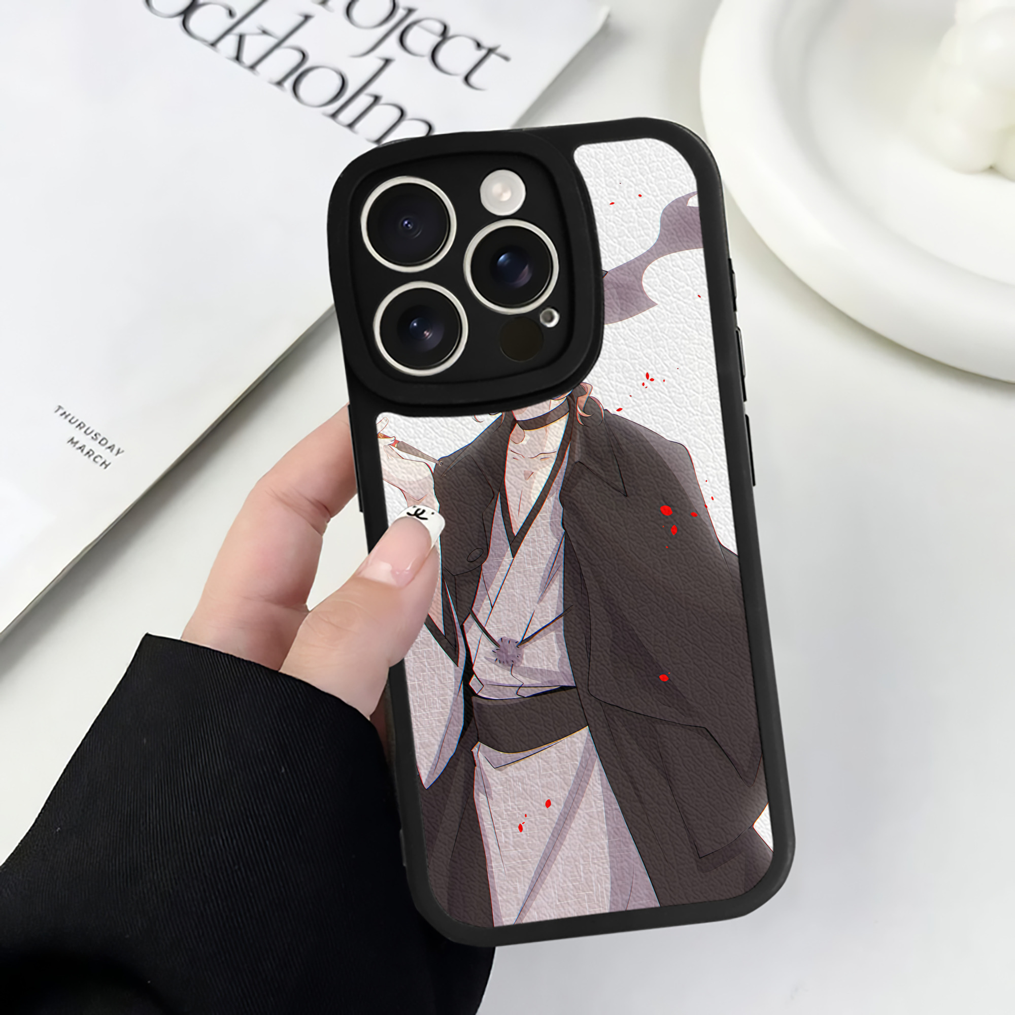 （画像用） 文豪ストレイドッグス Bungo Stray Dogs 【iPhone 16シリーズ対応】シリコンスマホケース（レザー調） 材質：シリコン